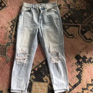 American Eagle mom Jean no stretch. High rise.